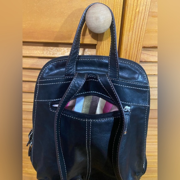 Tignanello Black Leather Backpack - Picture 4 of 9